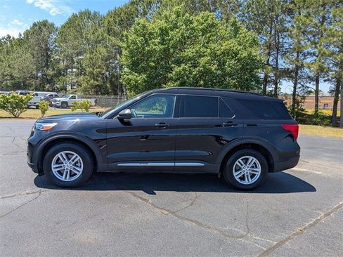 Used 2024 Ford Explorer XLT w/ Equipment Group 202A image 6