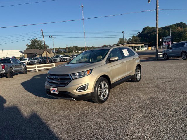 Used 2018 Ford Edge Titanium w/ Technology Package FWD image 4