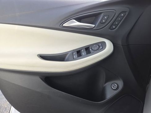 Used 2020 Buick Encore GX Essence image 33