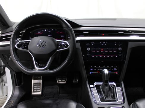 Used 2023 Volkswagen Arteon SEL image 2
