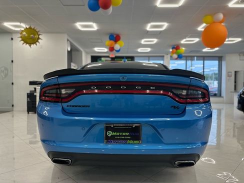 Used 2018 Dodge Charger R/T w/ Plus Group image 11