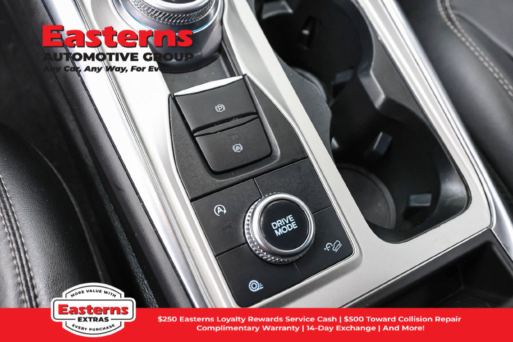 Used 2023 Ford Explorer XLT w/ Equipment Group 202A AWD/4WD image 20