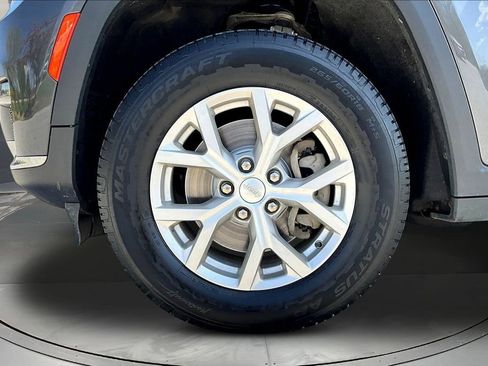 Used 2023 Jeep Grand Cherokee L Limited image 34