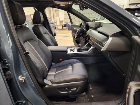 Certified 2025 MAZDA CX-70 Plug-In Hybrid w/ Premium Plus image 33