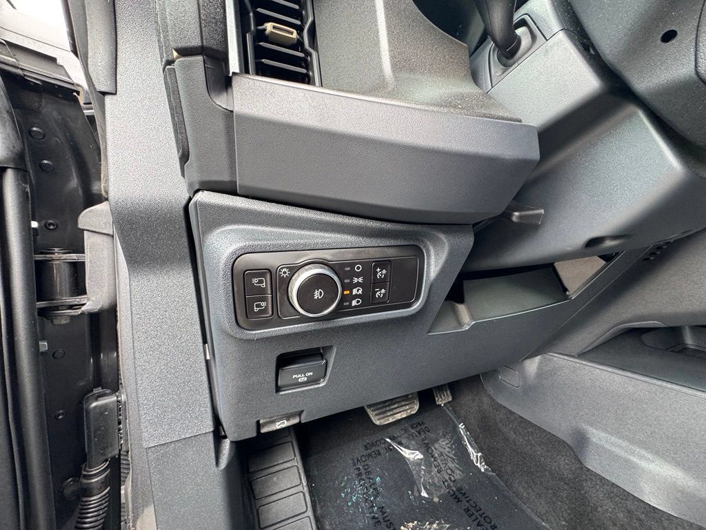 Used 2025 Ford Bronco Badlands AWD/4WD image 17