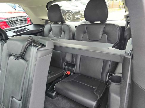 Certified 2024 Volvo XC90 T8 Ultimate w/ Protection Package Premier AWD/4WD image 18