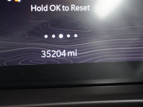 Used 2022 Jeep Grand Cherokee L Laredo image 13