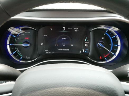 Used 2023 Chrysler Pacifica Touring-L FWD image 21
