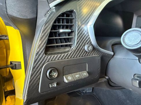 Used 2016 Chevrolet Corvette Z06 w/ 3LZ Preferred Equipment Group image 17