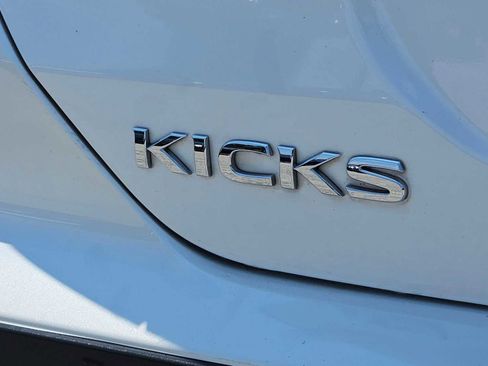 Used 2023 Nissan Kicks SV FWD image 8