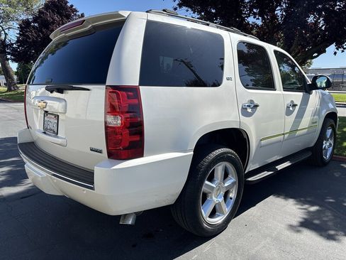 Used 2011 Chevrolet Tahoe LTZ RWD image 12
