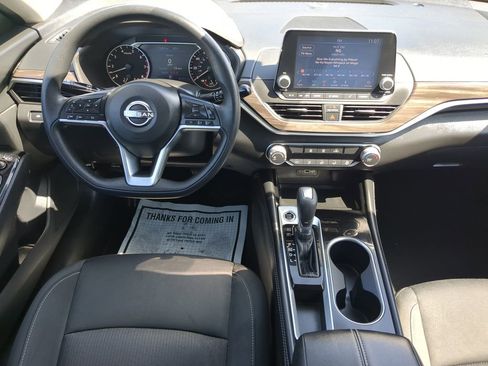 Used 2023 Nissan Altima 2.5 SV FWD image 13