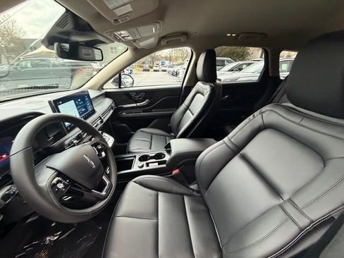 New 2026 Lincoln Corsair Premiere image 15