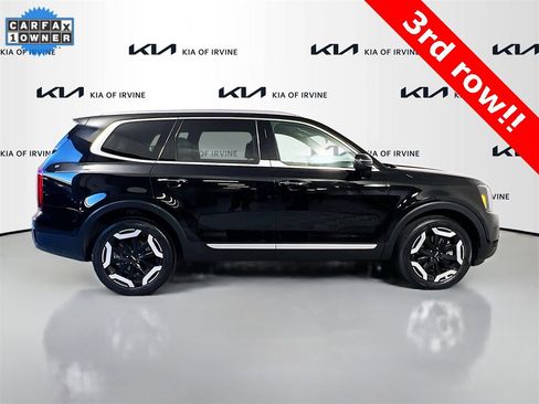 Used 2023 Kia Telluride S image 9