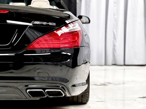 Used 2013 Mercedes-Benz SL 63 AMG image 24