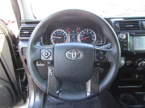 Used 2019 Toyota 4Runner TRD Off-Road Premium AWD/4WD image 14