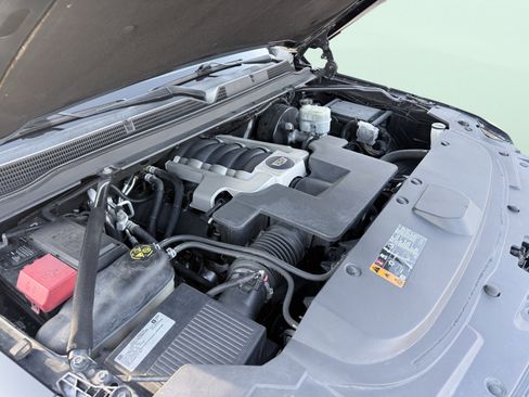 Used 2020 Cadillac Escalade ESV 2WD image 16