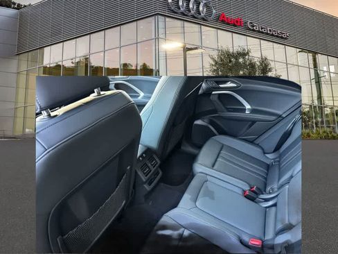 Used 2025 Audi Q5 Premium w/ Convenience Package AWD/4WD image 4