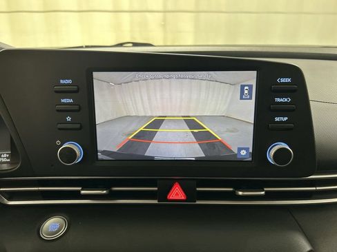 Used 2023 Hyundai Elantra SEL FWD image 15