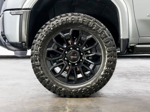Used 2024 GMC Sierra 2500 Denali Ultimate image 11
