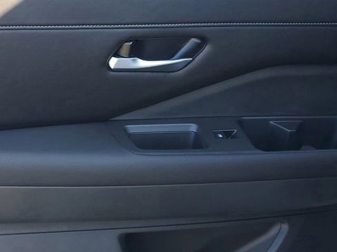 New 2025 Nissan Pathfinder SL image 28