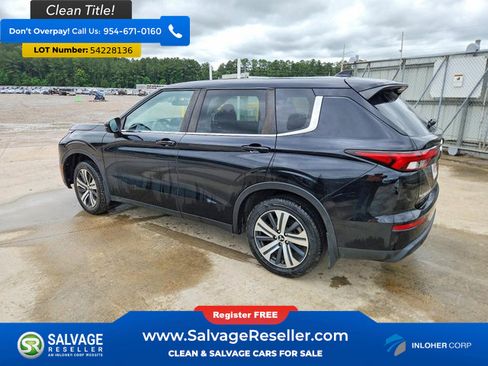 Used 2022 Mitsubishi Outlander ES FWD image 3