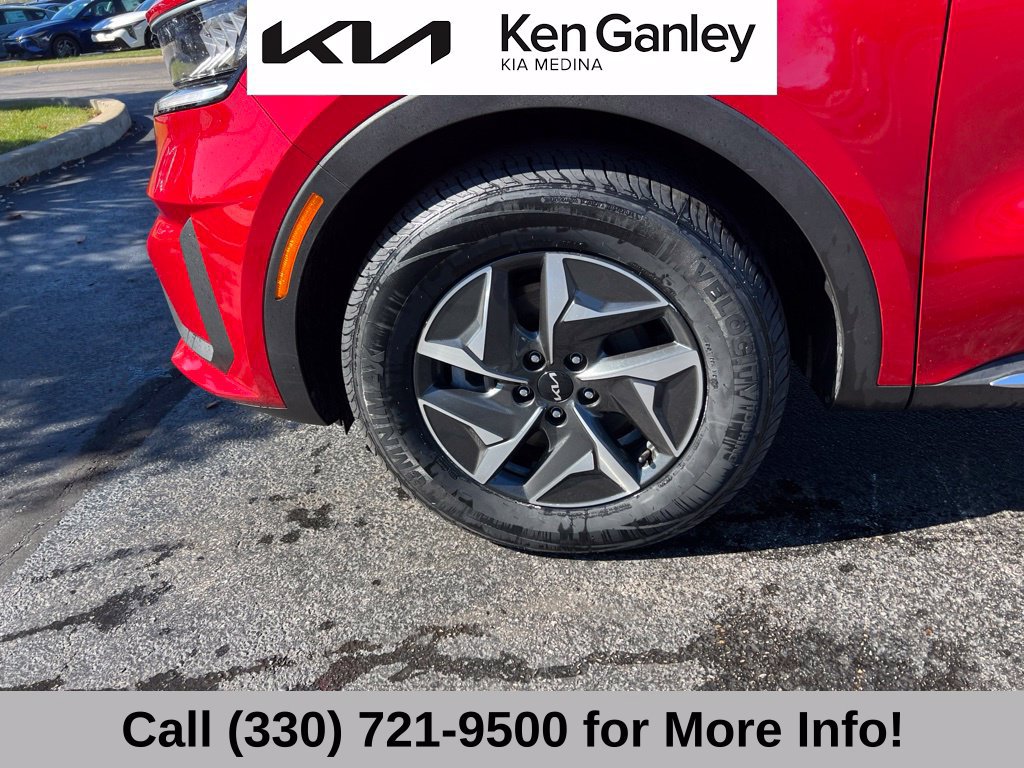 Certified 2022 Kia Sorento S AWD/4WD image 17