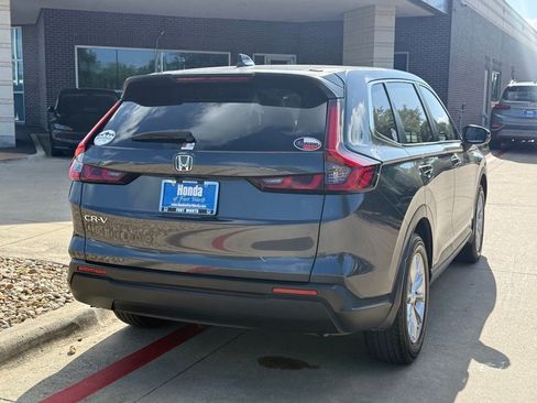 Used 2023 Honda CR-V EX image 6
