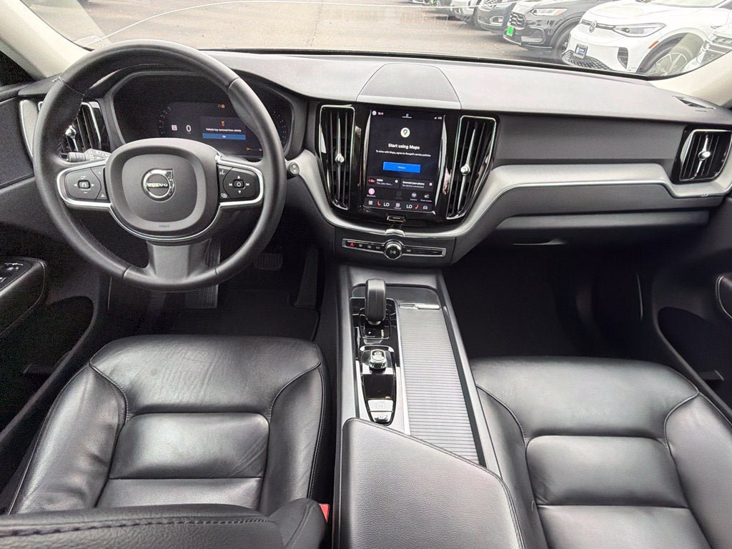 Used 2023 Volvo XC60 B5 Core AWD/4WD image 11