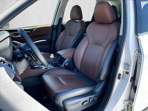 Used 2023 Subaru Forester Touring AWD/4WD image 27