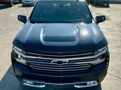 Used 2021 Chevrolet Silverado 1500 High Country w/ Technology Package image 9