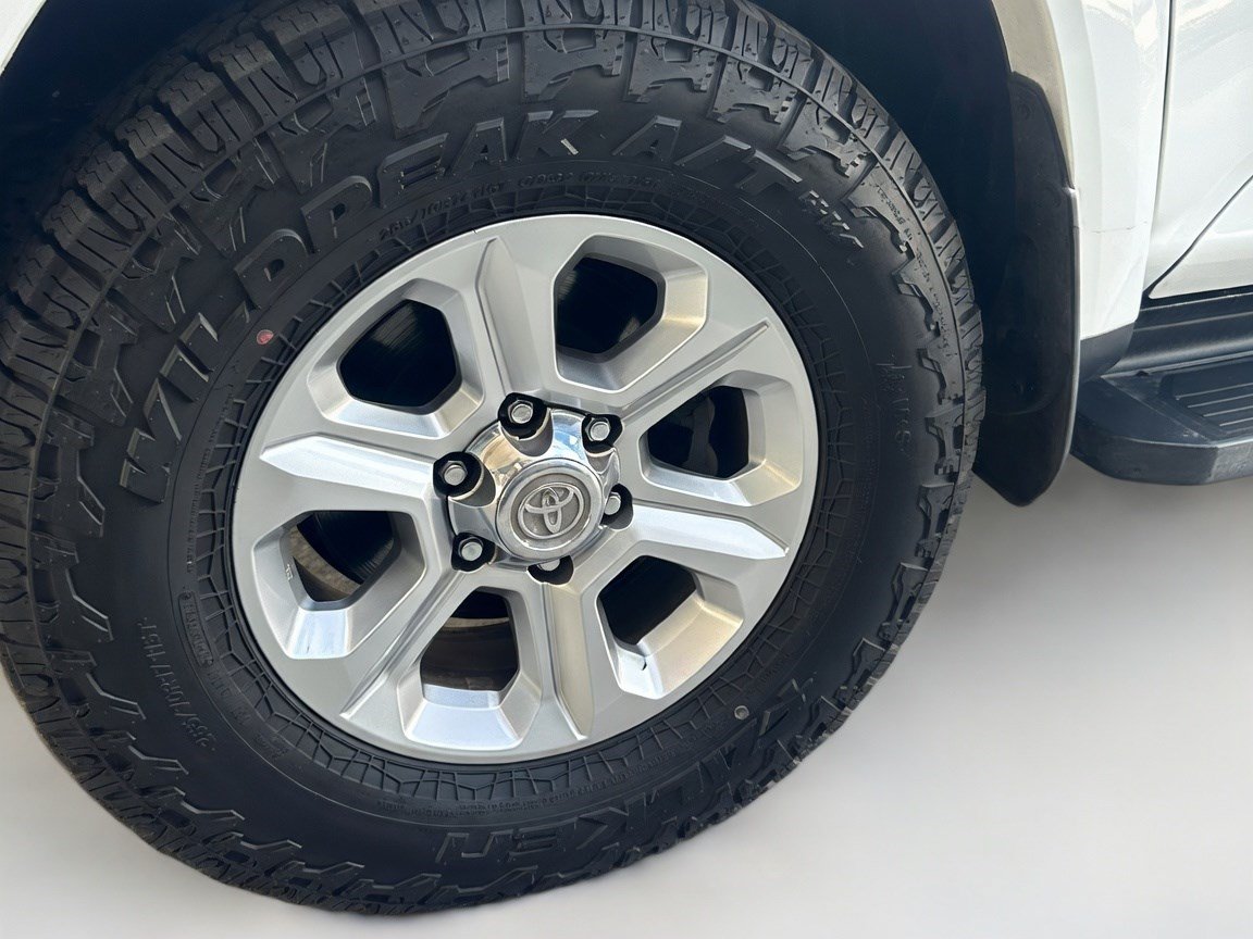 Used 2016 Toyota 4Runner SR5 AWD/4WD image 20