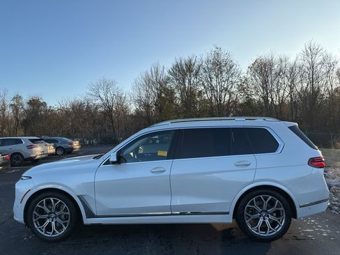 Certified 2023 BMW X7 xDrive40i w/ Premium Package image 2