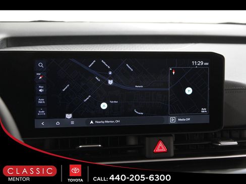 Used 2026 Kia Carnival LX image 10