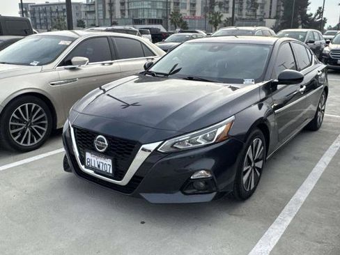 Used 2019 Nissan Altima 2.5 SV image 10