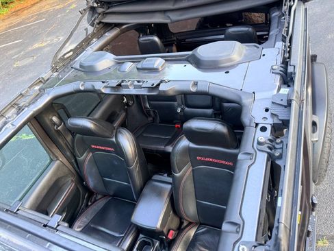 Used 2020 Jeep Wrangler Unlimited Rubicon w/ Dual Top Group AWD/4WD image 2