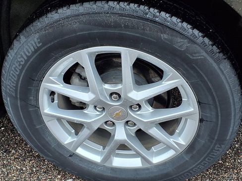 Used 2023 Chevrolet Equinox LT image 9