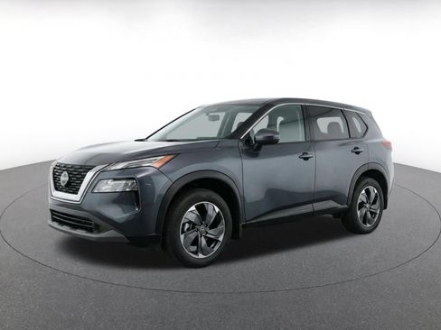 Used 2025 Nissan Rogue SV AWD/4WD image 3