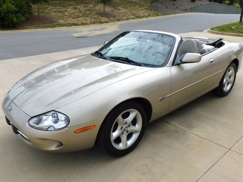 Used 2000 Jaguar XK8 Convertible RWD image 7