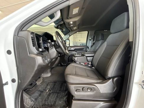 Used 2025 Chevrolet Silverado 2500 LT w/ Convenience Package AWD/4WD image 11