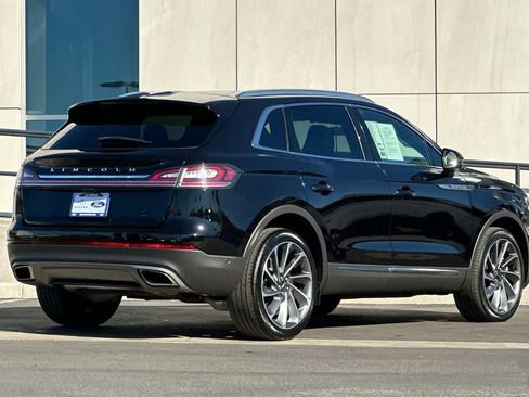 Used 2023 Lincoln Nautilus Reserve w/ Equipment Group 202A image 3