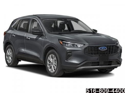 Used 2025 Ford Escape Active w/ Cold Weather Package image 7