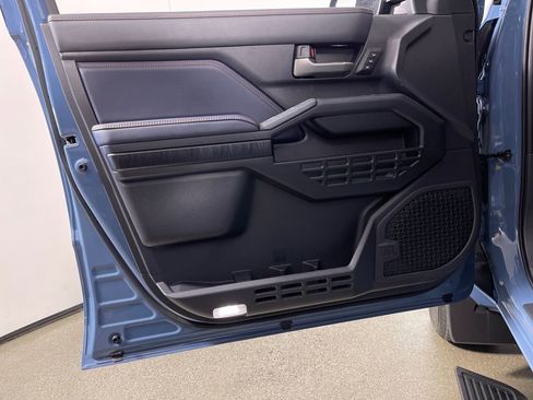 New 2026 Toyota 4Runner 4WD image 17