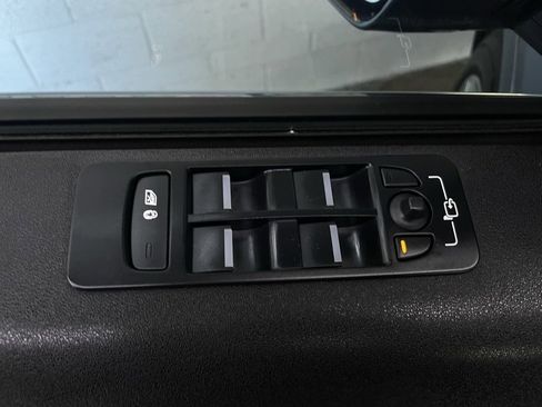 Used 2020 Land Rover Discovery Sport S R-Dynamic image 18