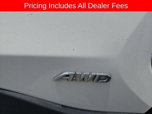 Used 2022 Toyota RAV4 XLE AWD/4WD image 12