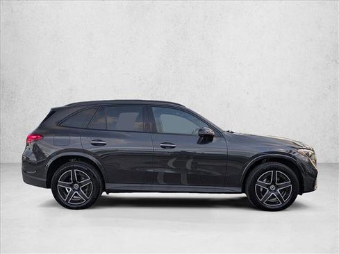 Used 2026 Mercedes-Benz GLC 300 4MATIC image 4