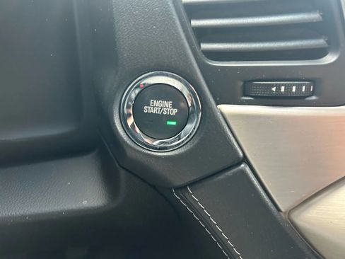 Used 2018 GMC Yukon XL Denali w/ Denali Ultimate Package image 12