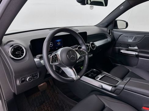 Used 2026 Mercedes-Benz GLB 250 4MATIC image 10