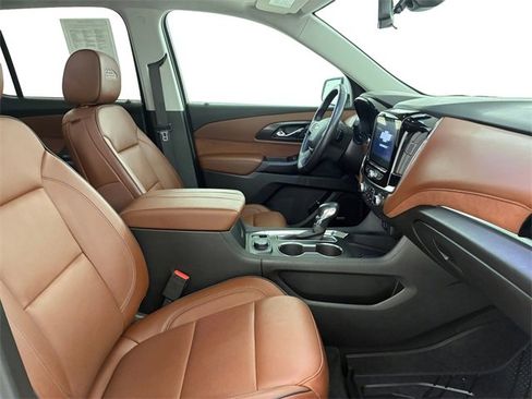 Used 2021 Chevrolet Traverse High Country image 14