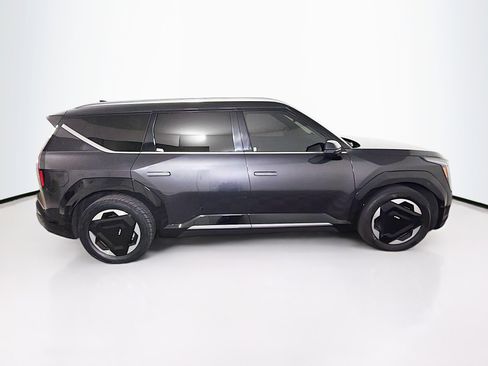 Used 2024 Kia EV9 Land AWD/4WD image 10